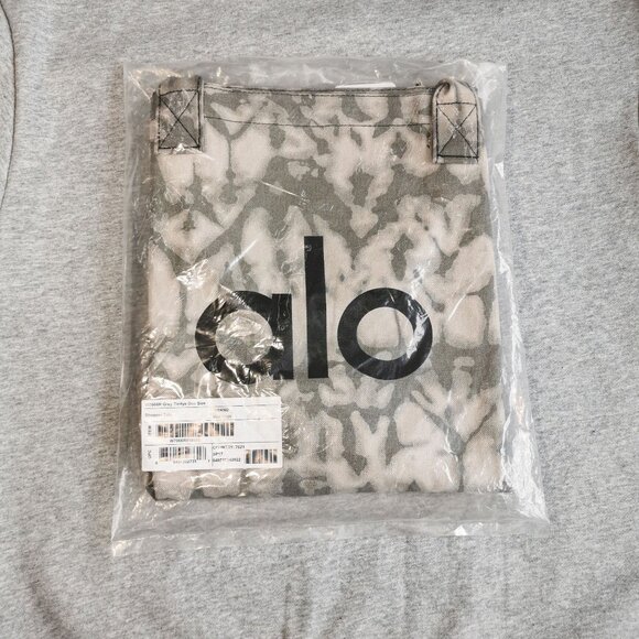 Alo Yoga Handbags - Alo Yoga Gray Canvas Gym Bag Large Travel Training Carry-On